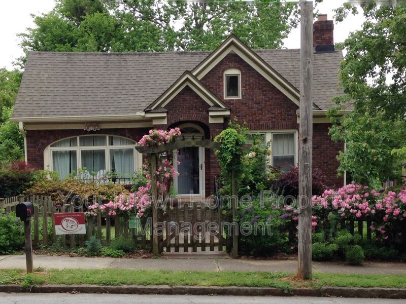 Renovated classic bungalow with loads of original details property image