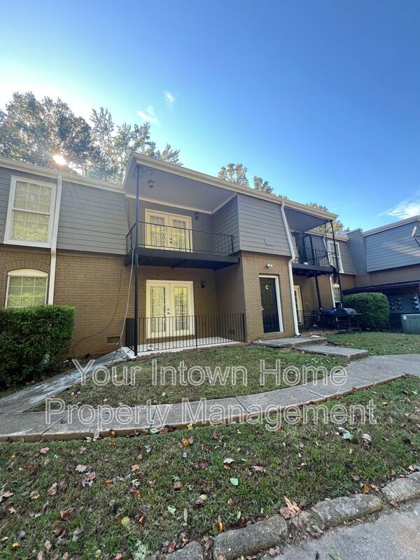 1 Bedroom Rental – 2711 Fairlee Drive C1, Decatur, GA, 30032